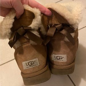 Ugg size size 6 with shoe box